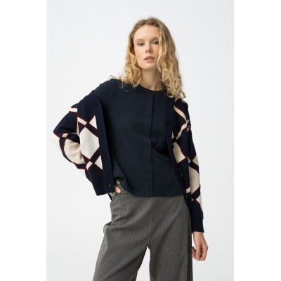 Nelly Camiseta Manga Larga...