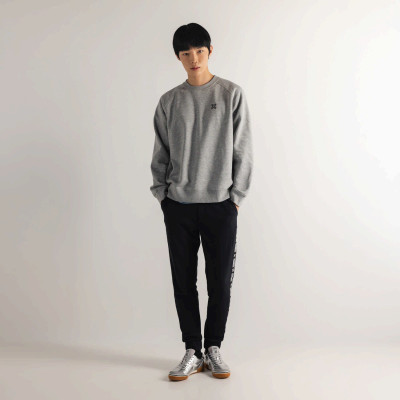 ESSENTIALS SWEATSHIRT...